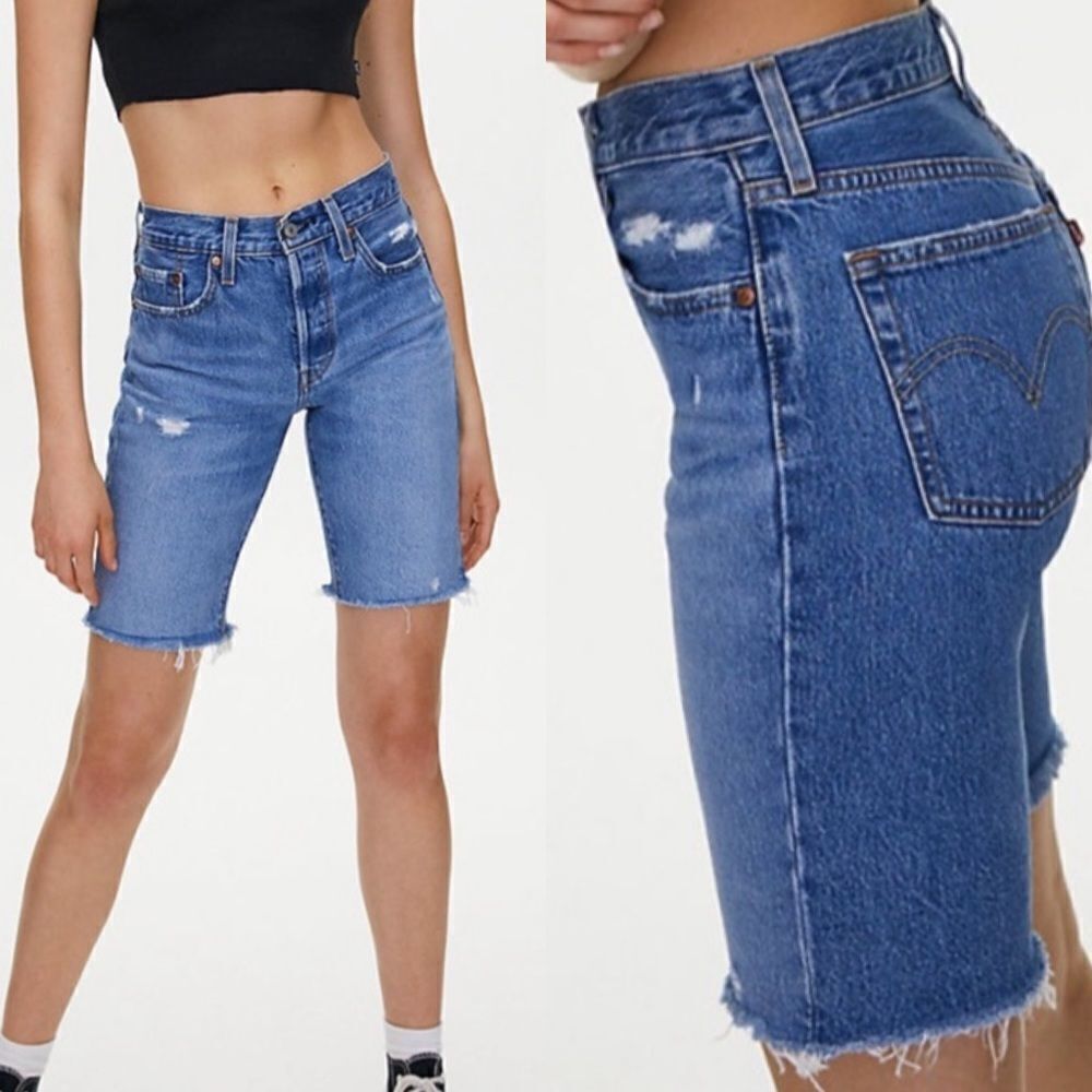 New Levi’s 501 Knee Length Shorts Medium Wash Size 28